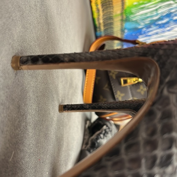 Size 37/7 Burberry authentic stiletto snake, skin heals - Picture 3 of 8